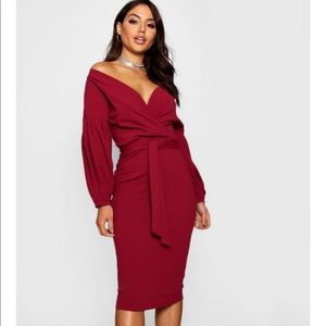 Boohoo berry colored midi dress
